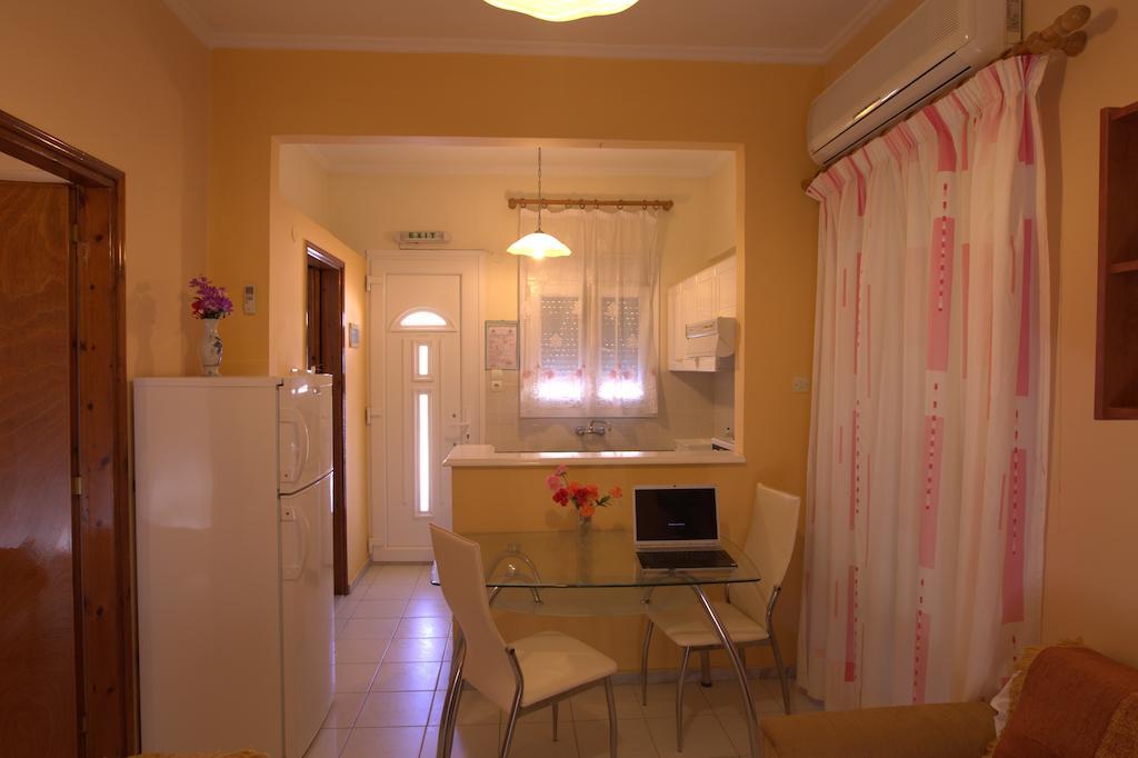Angela Studios Karfas Quarto foto
